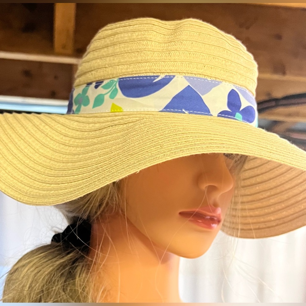 Elegant Tan Sun Hat with Blue and Green Band